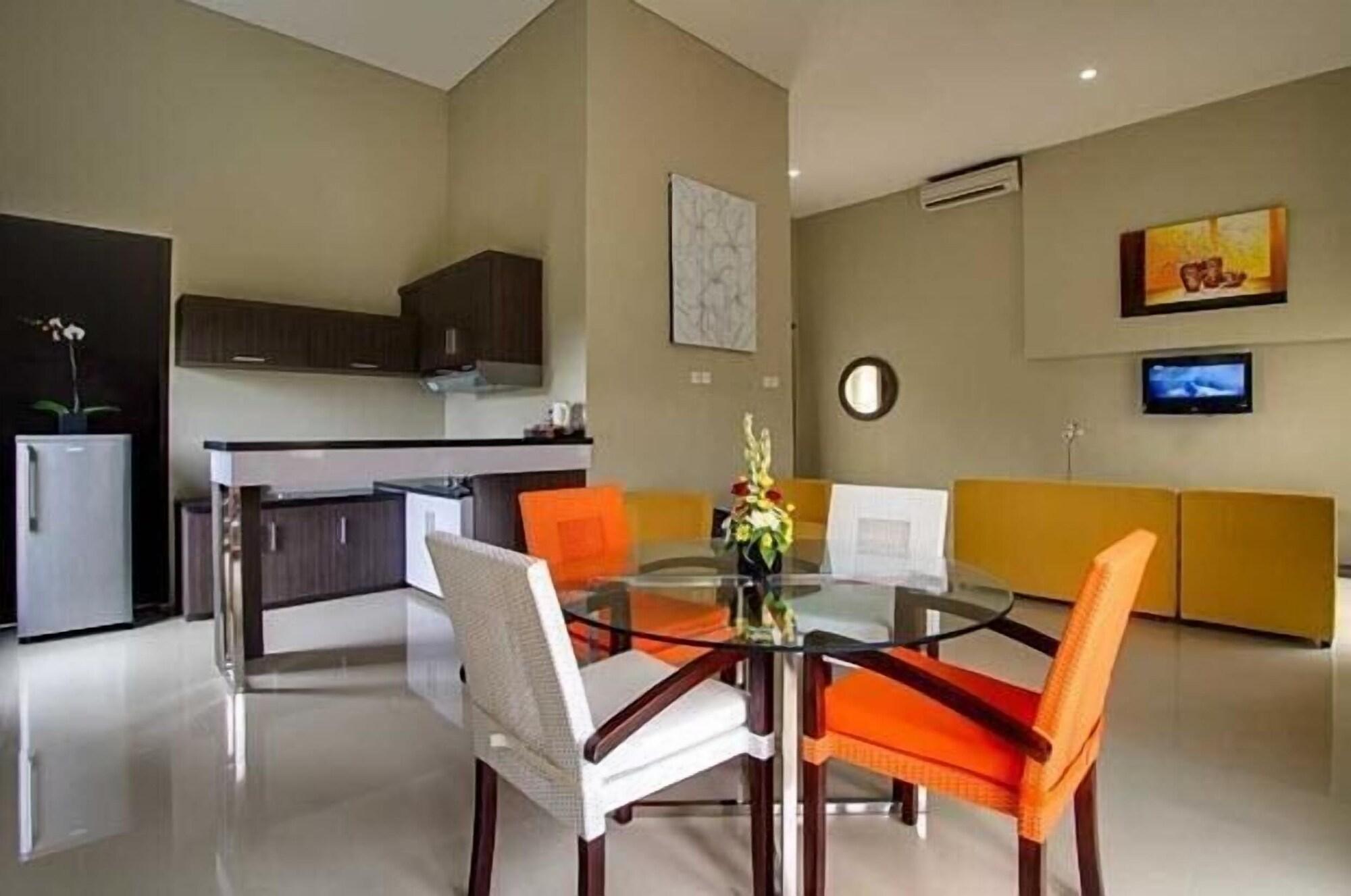 Parkside Denbukit Residence & Suite Jimbaran Екстериор снимка