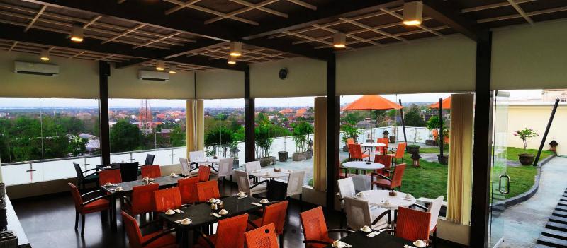 Parkside Denbukit Residence & Suite Jimbaran Екстериор снимка
