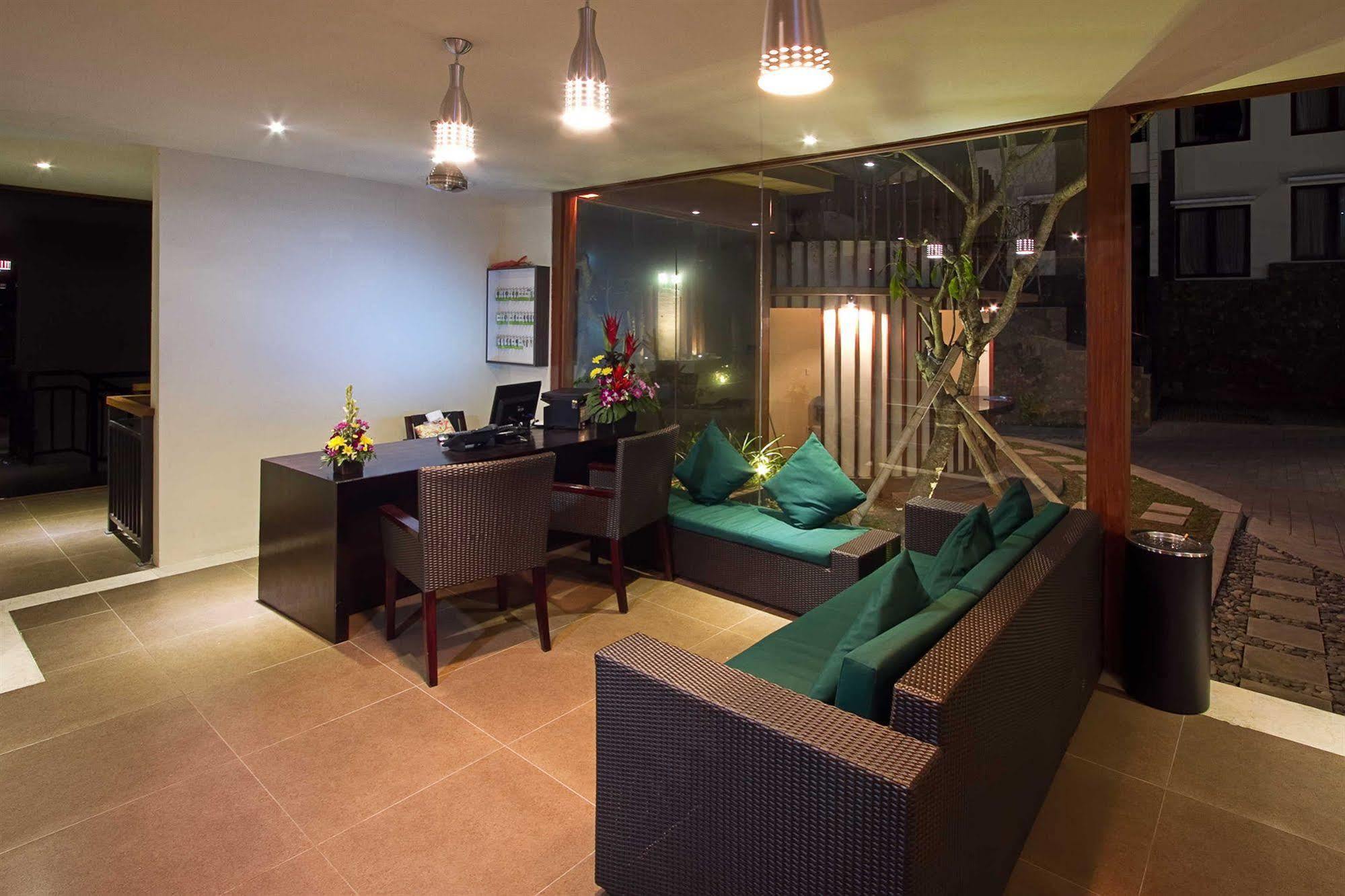 Parkside Denbukit Residence & Suite Jimbaran Екстериор снимка