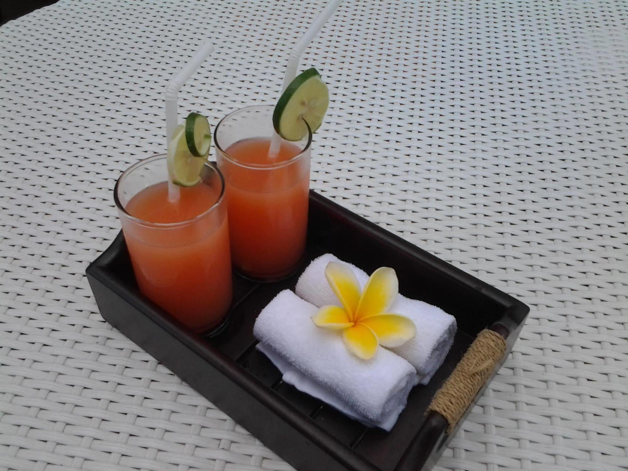 Parkside Denbukit Residence & Suite Jimbaran Екстериор снимка