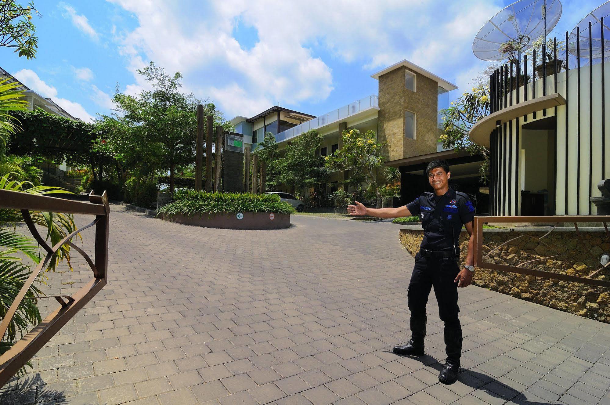 Parkside Denbukit Residence & Suite Jimbaran Екстериор снимка