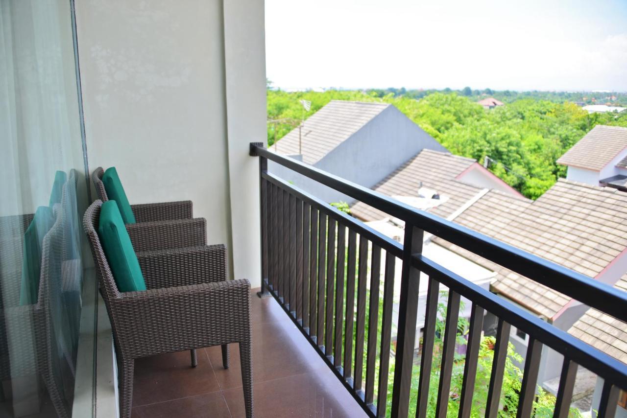 Parkside Denbukit Residence & Suite Jimbaran Екстериор снимка