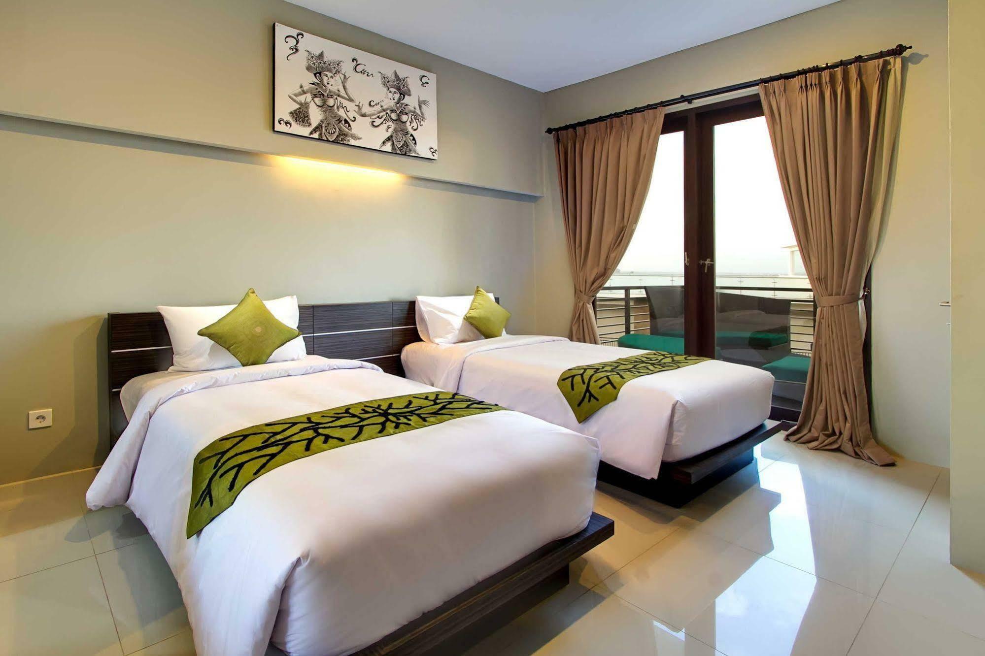 Parkside Denbukit Residence & Suite Jimbaran Екстериор снимка
