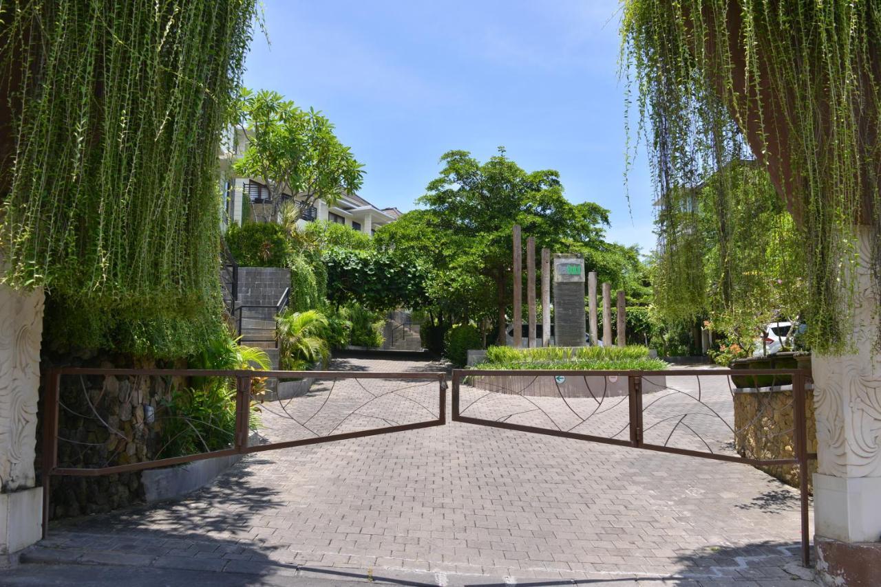 Parkside Denbukit Residence & Suite Jimbaran Екстериор снимка