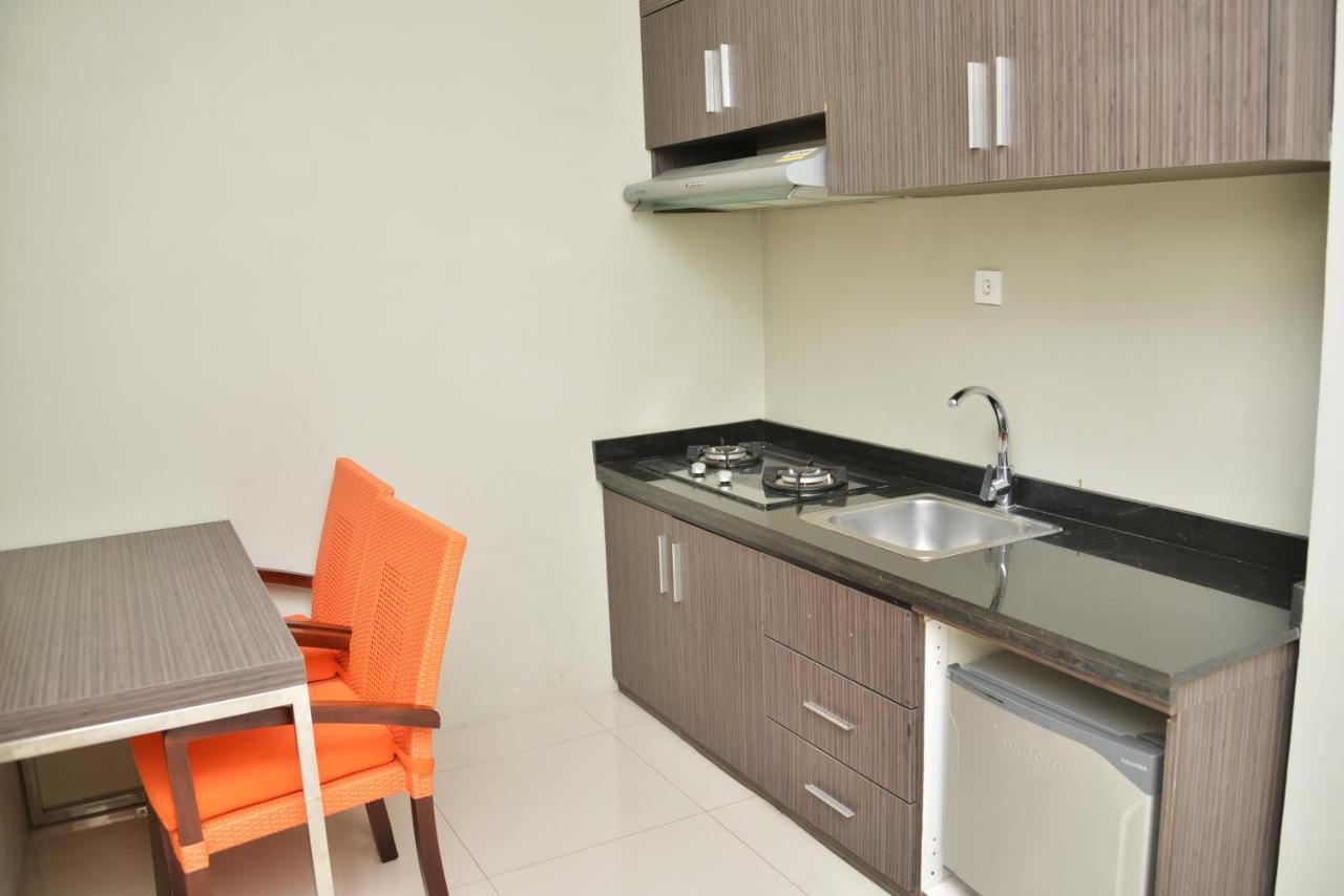 Parkside Denbukit Residence & Suite Jimbaran Екстериор снимка